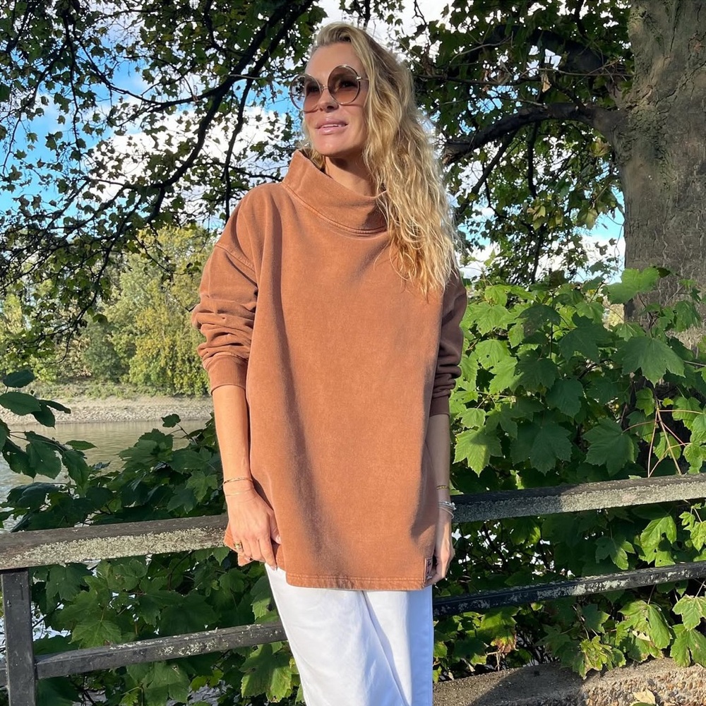 Sloppy Joe Clothing HIGH NECK SWEATSHIRT NWOT